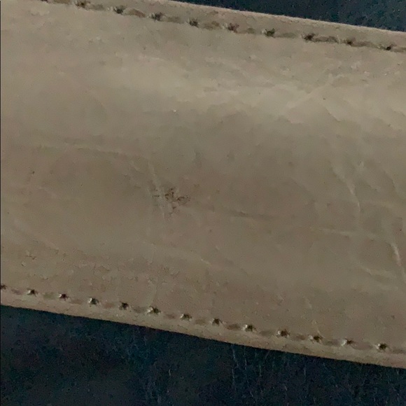 Guess Purse - Picture 6 of 6